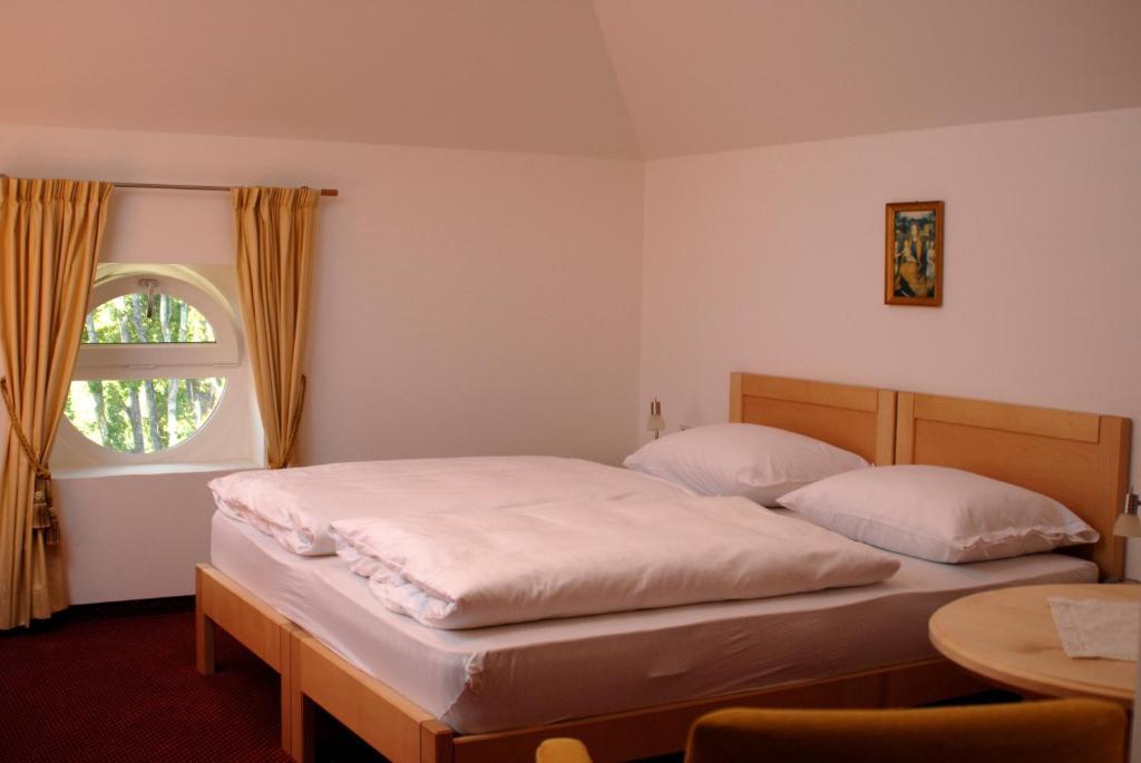 Hotel Dolomiten Коллальбо Номер фото